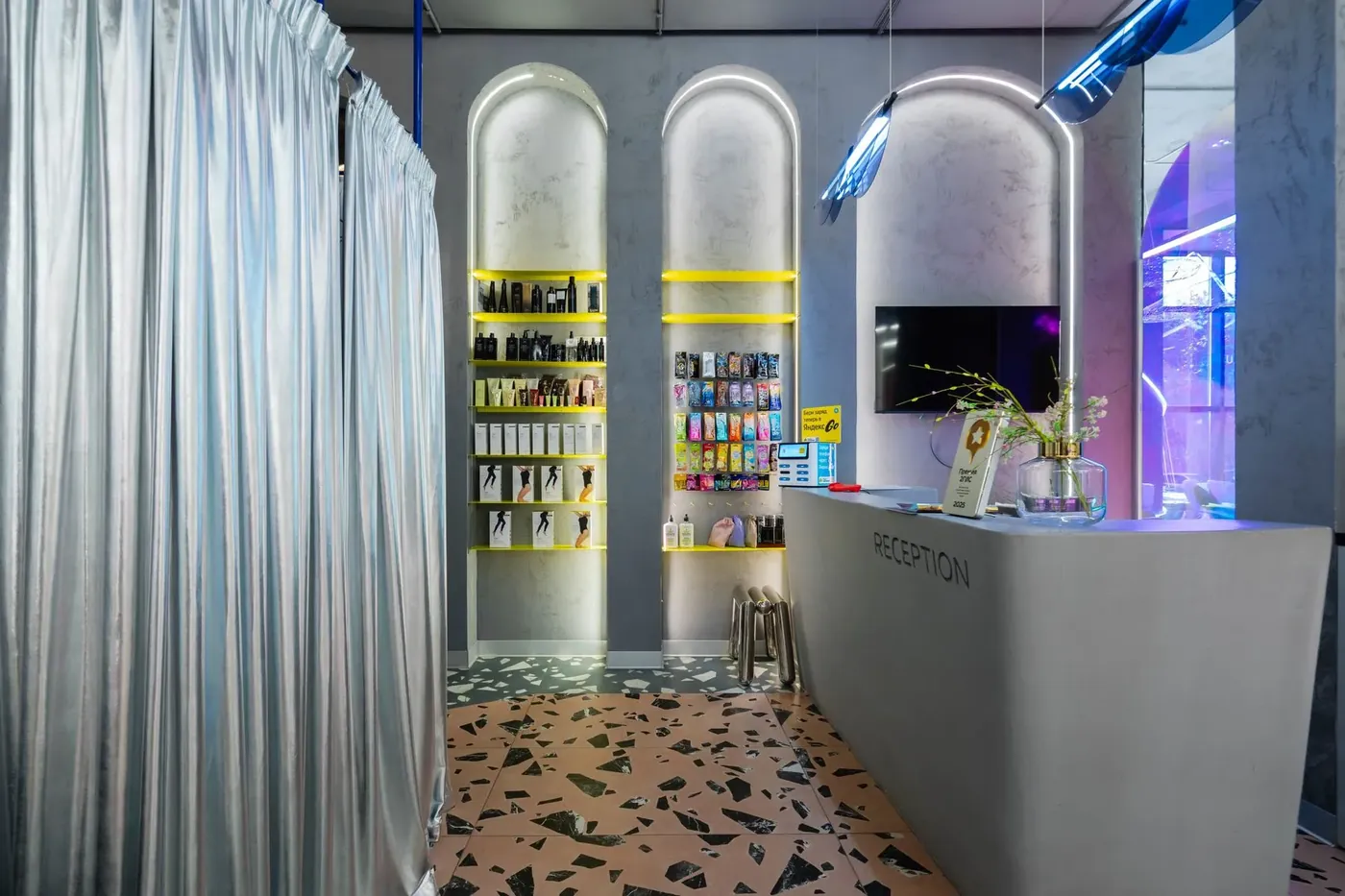 MK BEAUTY CLUB interior view 35