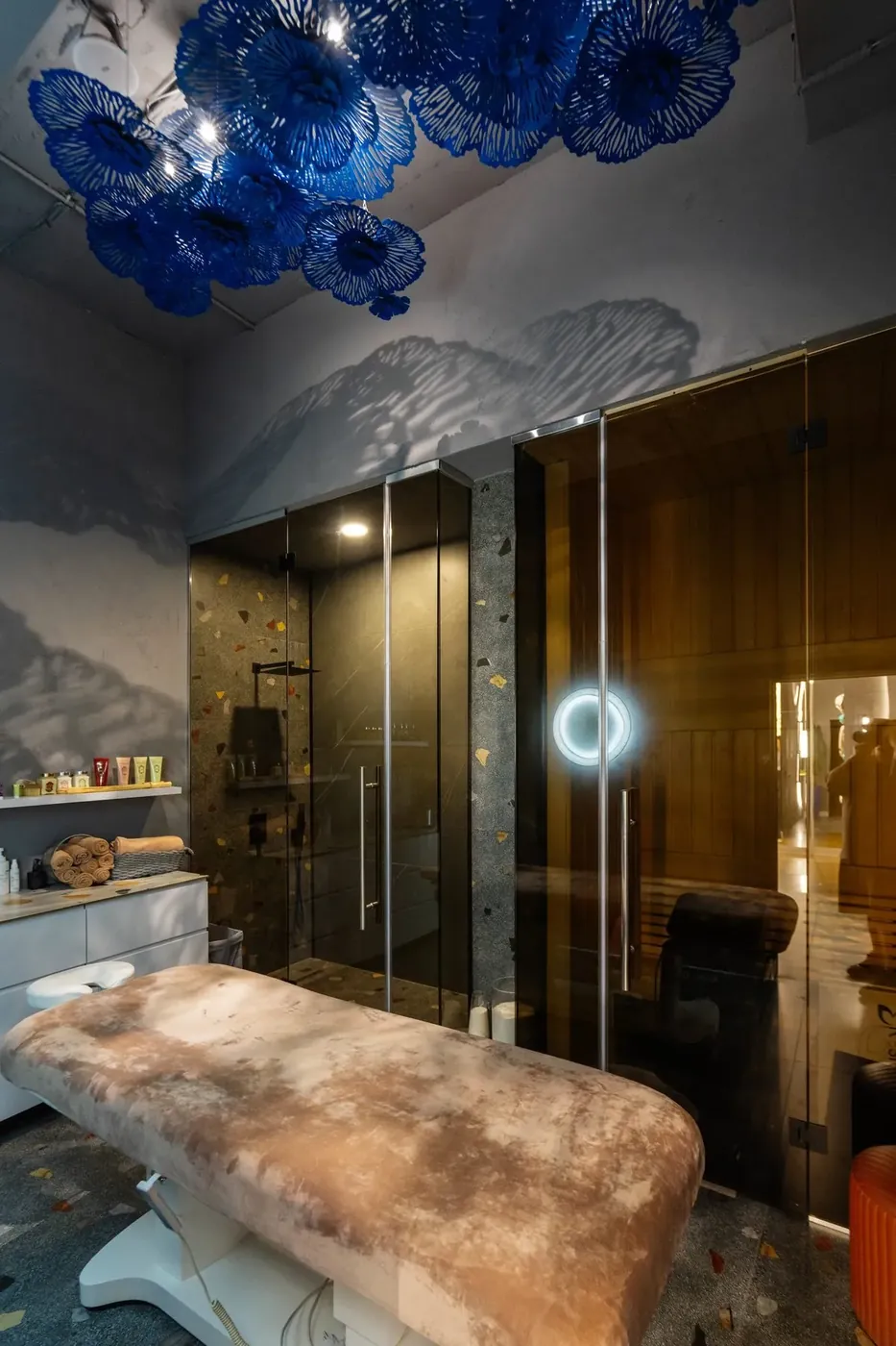 MK BEAUTY CLUB interior view 48