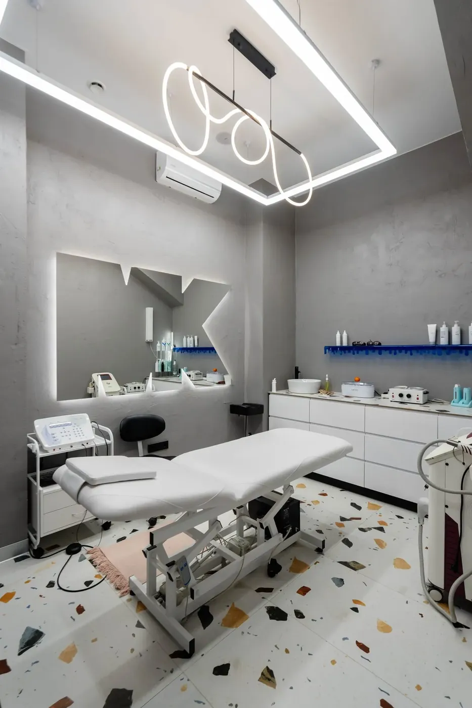 MK BEAUTY CLUB interior view 54