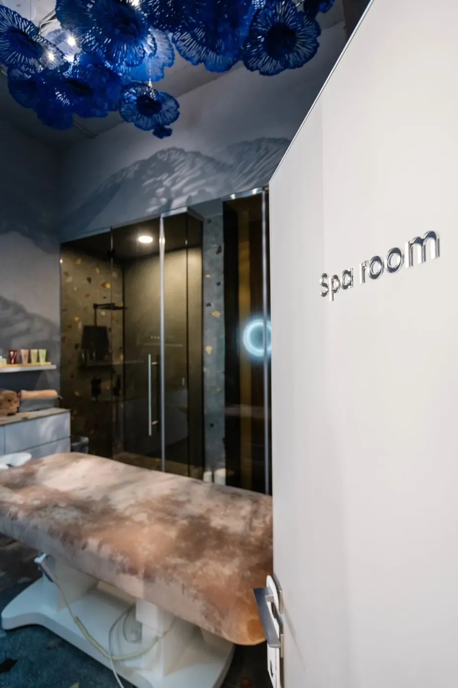 MK BEAUTY CLUB interior view 64