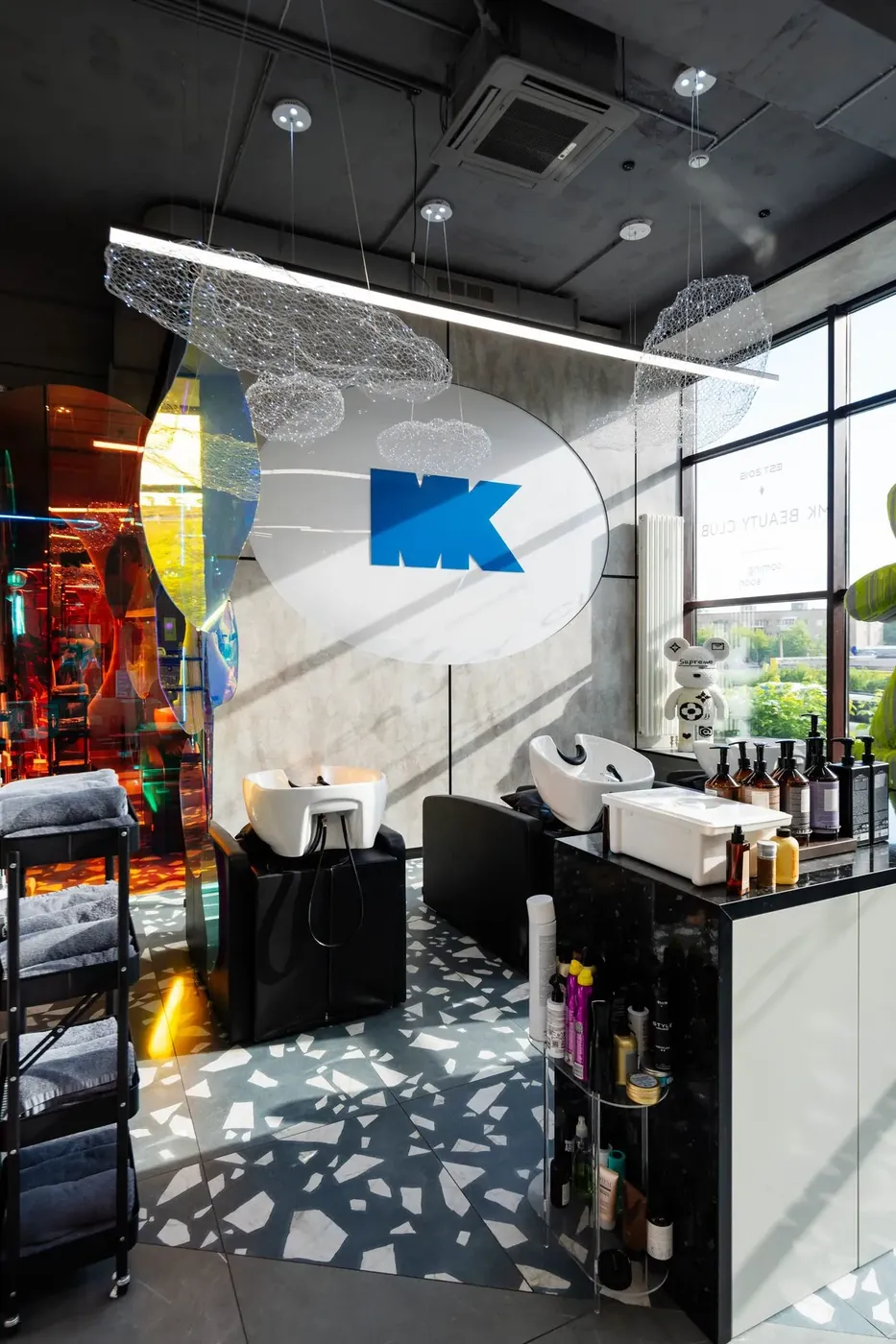 MK BEAUTY CLUB interior view 70