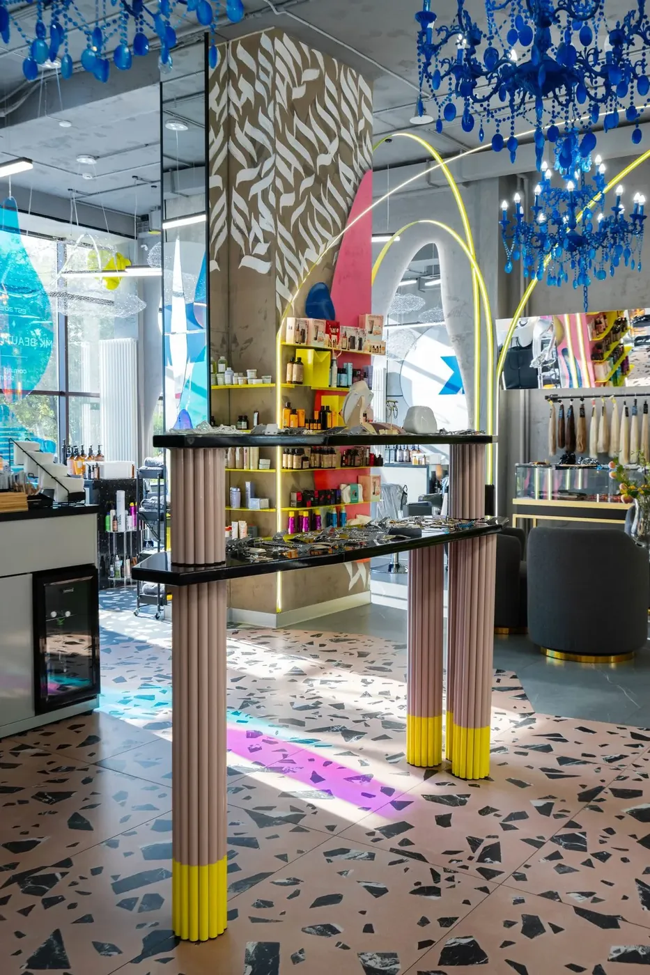 MK BEAUTY CLUB interior view 72